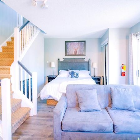 Gorgeous Loft In The Heart Of Blue Mountain Villa Блу Маунтинс Екстериор снимка